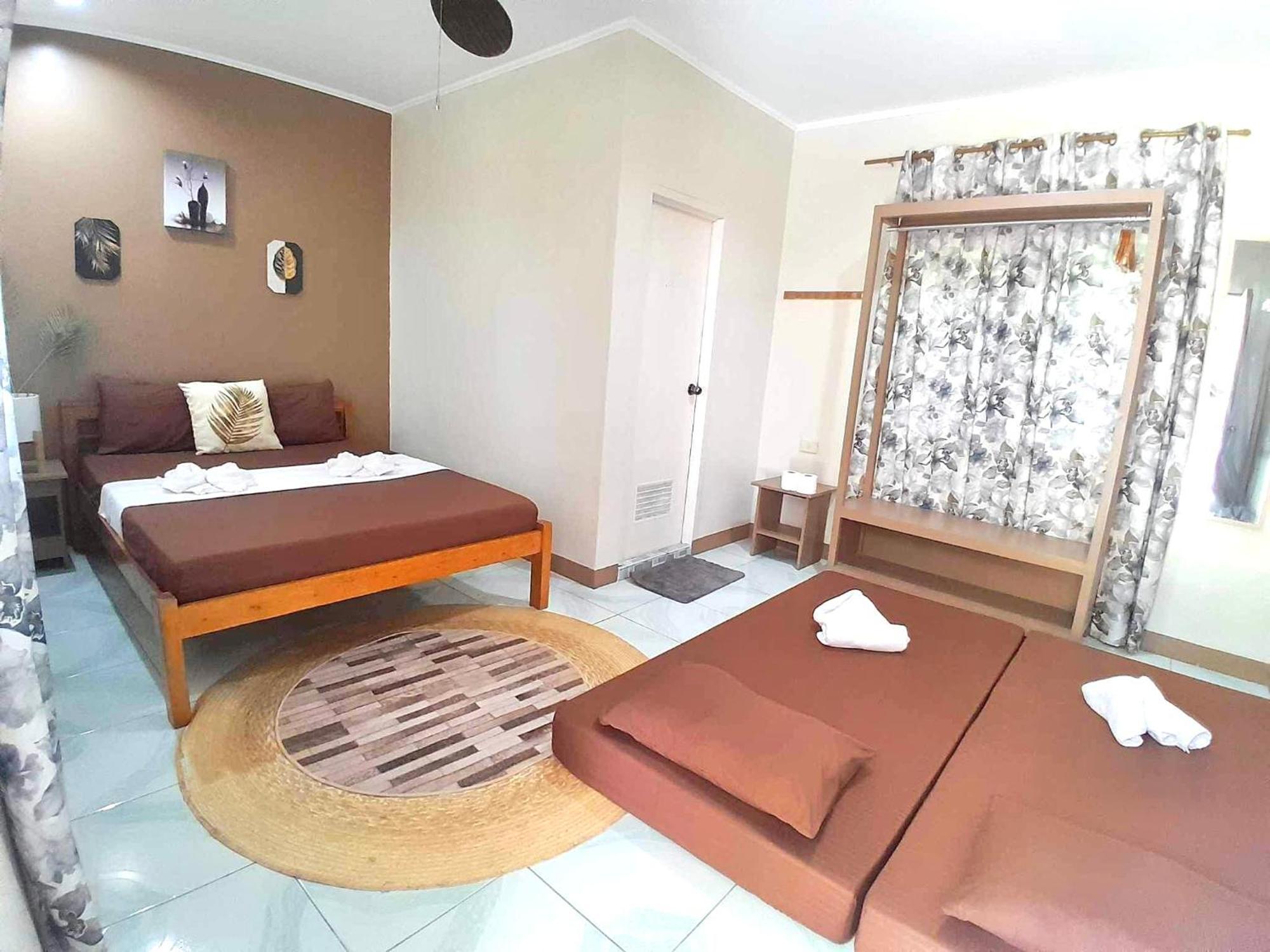 On Board Panglao Beach Hostel & Resort ダオ エクステリア 写真