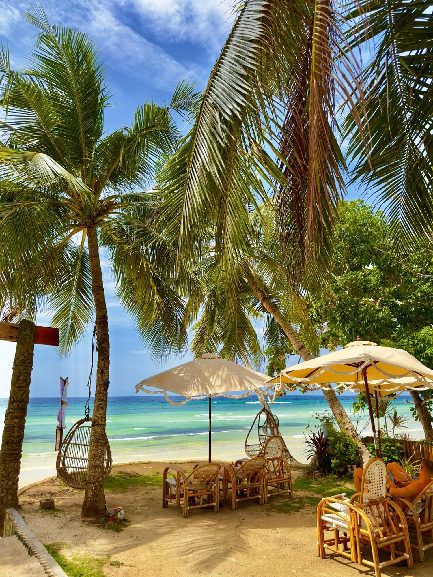 On Board Panglao Beach Hostel & Resort ダオ エクステリア 写真