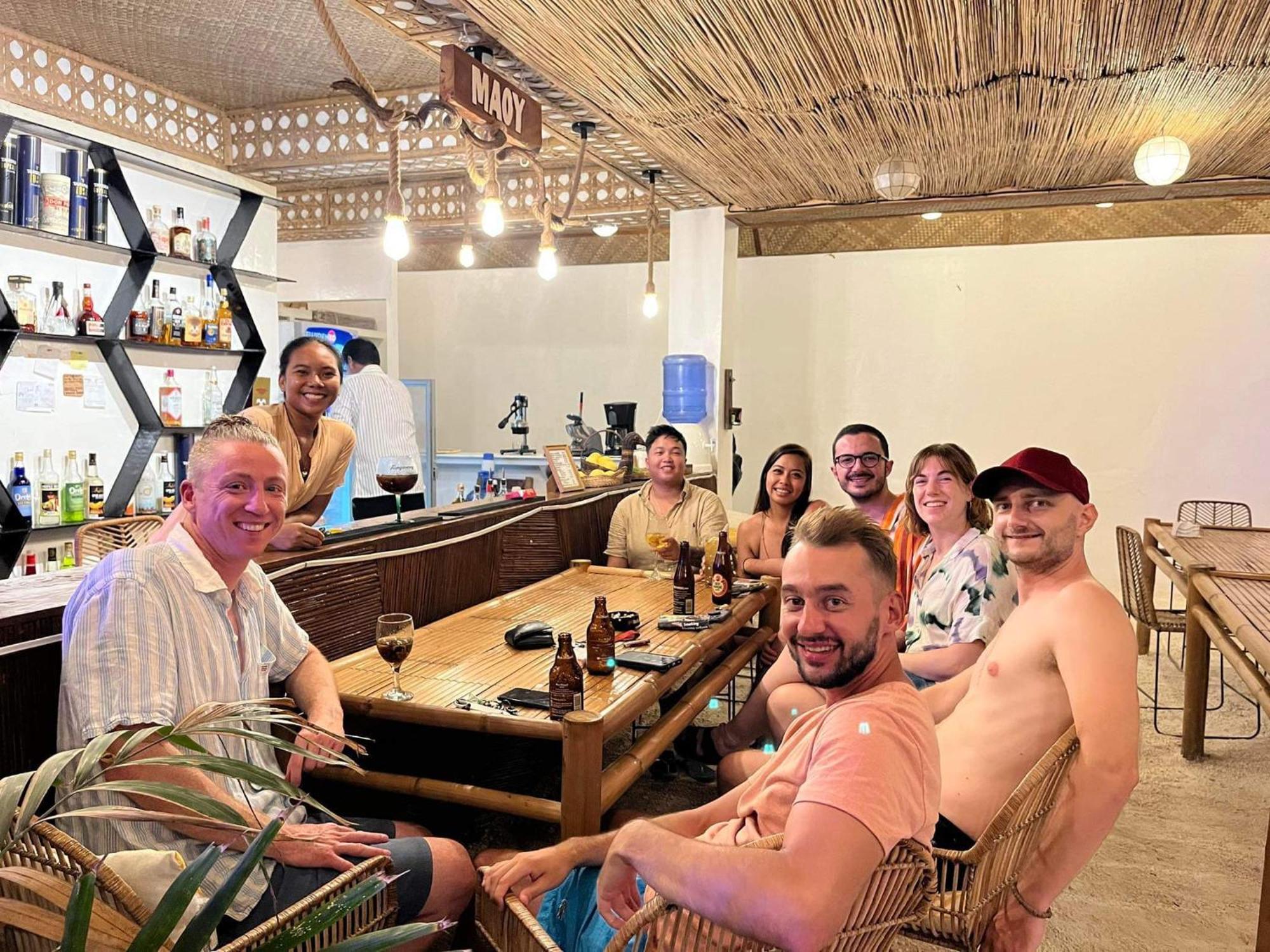 On Board Panglao Beach Hostel & Resort ダオ エクステリア 写真