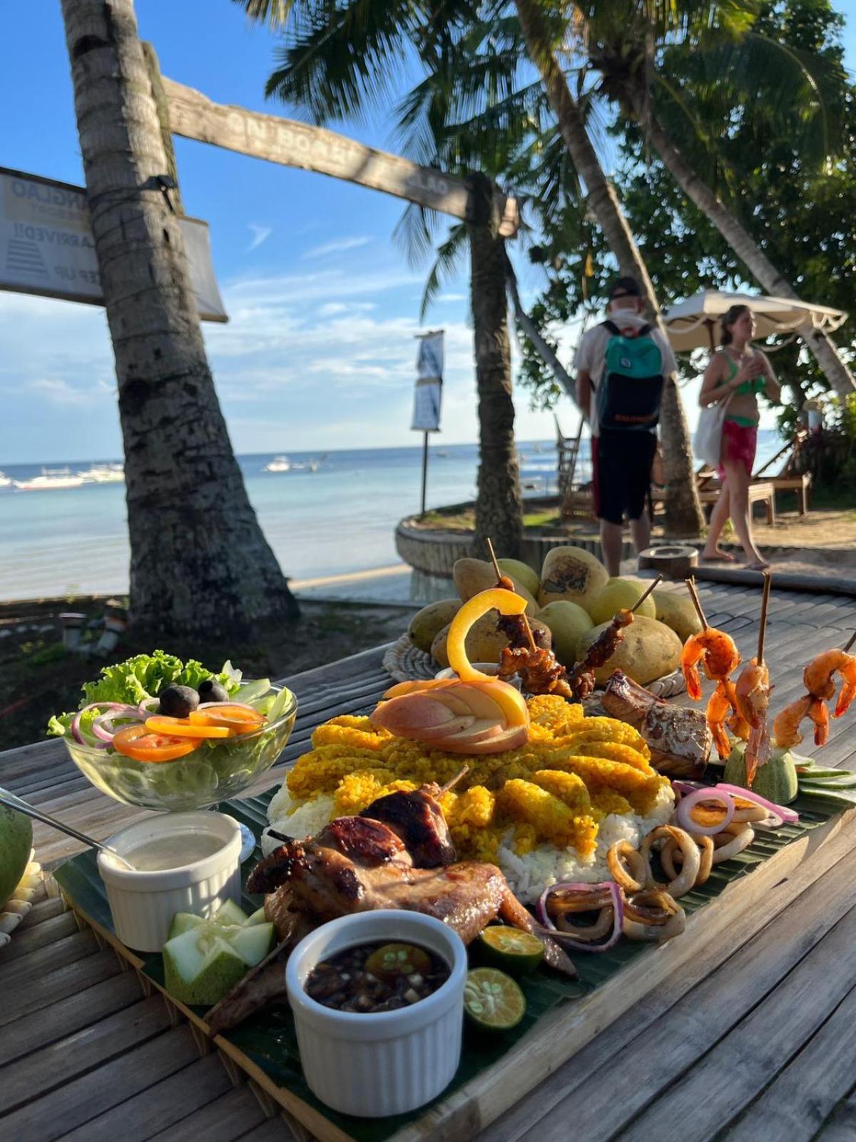 On Board Panglao Beach Hostel & Resort ダオ エクステリア 写真