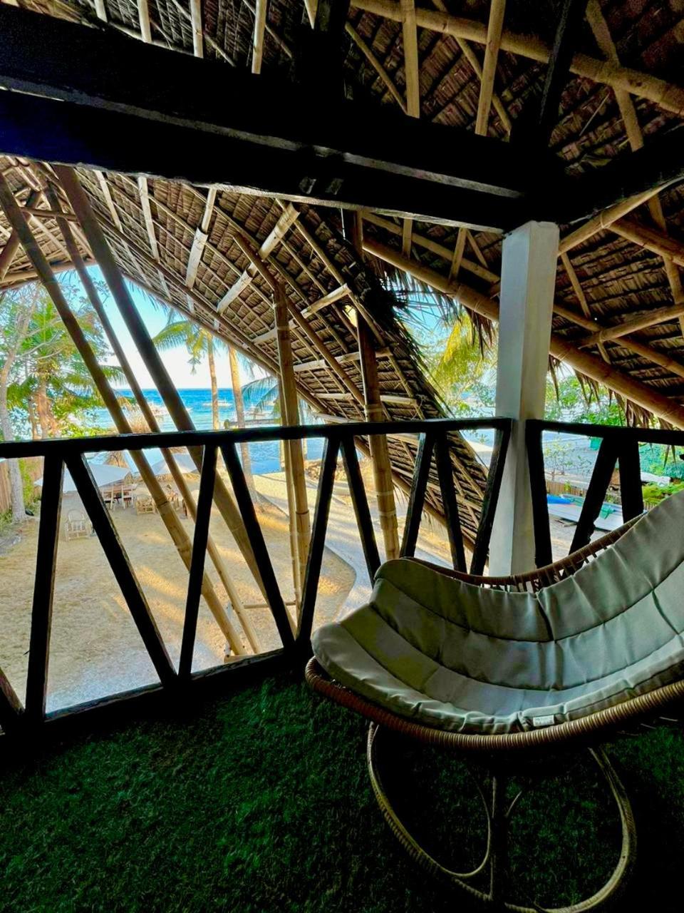 On Board Panglao Beach Hostel & Resort ダオ エクステリア 写真