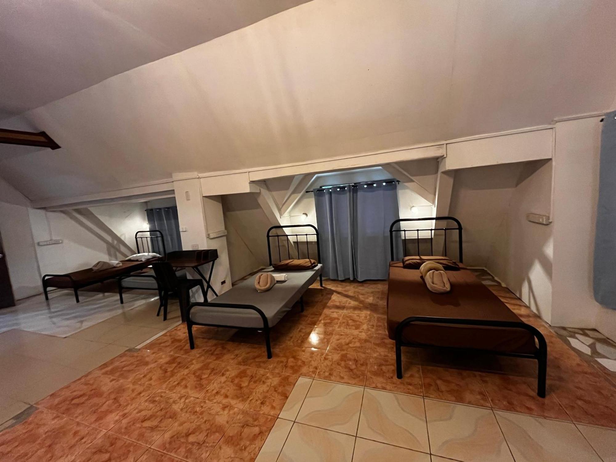 On Board Panglao Beach Hostel & Resort ダオ エクステリア 写真